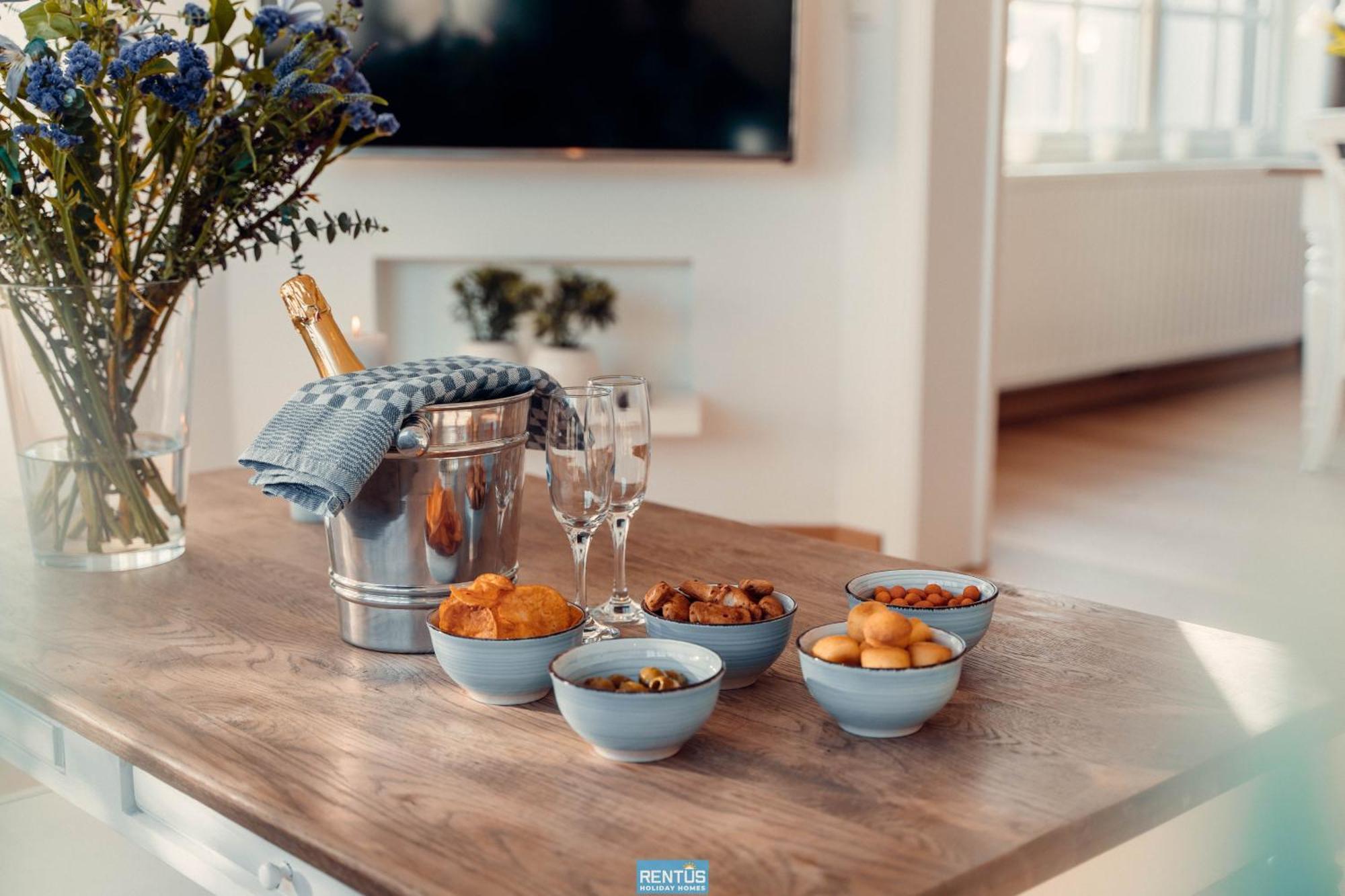 Villa Promenade - Luxuriously Apartment For 8 People Ньивпорт Экстерьер фото